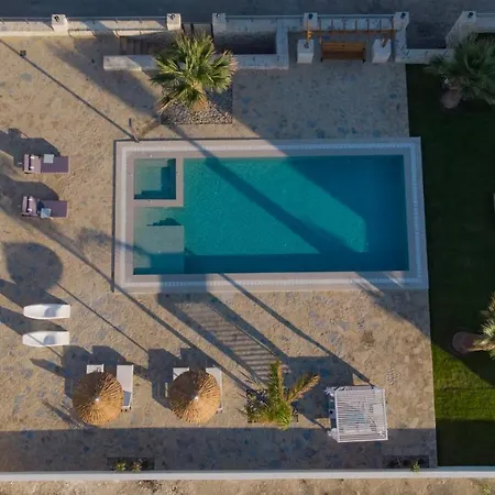 Pnoe Seaside Villa *